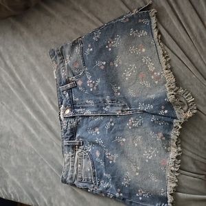 Size 15/32‎ Celebrity Pink Shorts